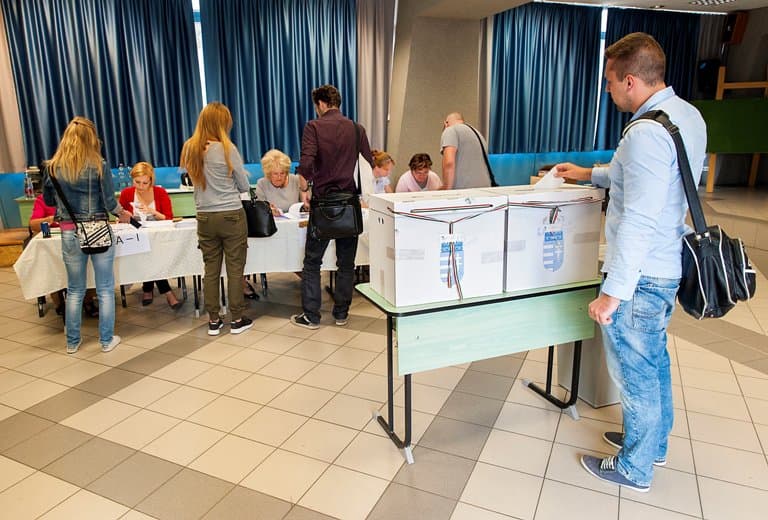 Kvótareferendum: Hivatalosan befejeződött a szavazás, várhatóan 50 százalék alatt lesz a részvétel