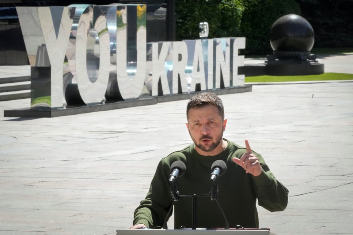 Ukrajna leállította két vízerőművének működését