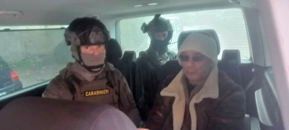 Kemoterápiás kezelésre ment éppen a Cosa Nostra rákbeteg keresztapája, amikor a zsaruk elkapták (VIDEÓ)