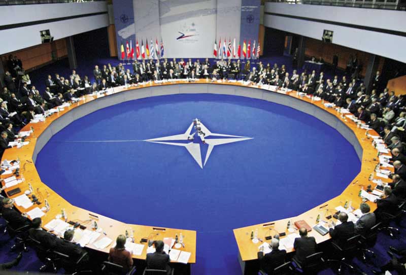 A védelem és biztonság áll a NATO védelmi miniszteri ülésének középpontjában