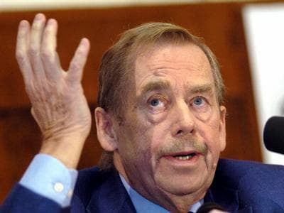 Václav Havelről neveznek el egy kis teret Prágában, de sokak szerint túl jelentéktelent