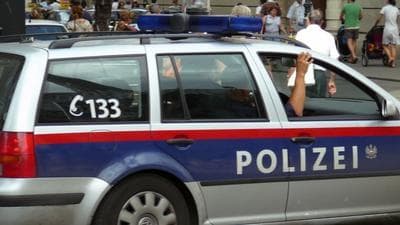 Késes támadások Bécsben, négy ember megsérült