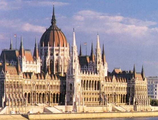 A parlament rábólintott, módosul a szlovák-magyar államhatár