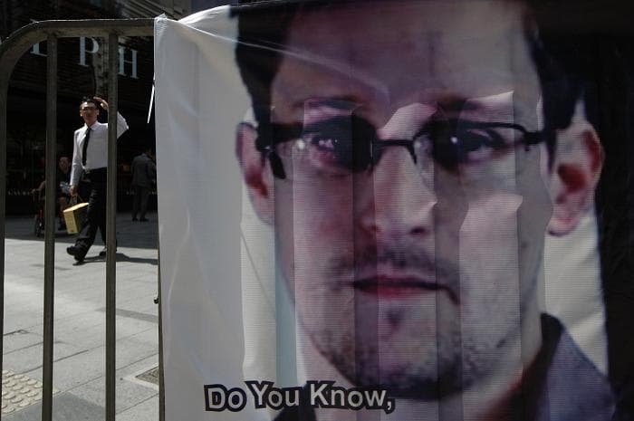 A bolíviai elnök és a WikiLeaks atyja meg akarták szöktetni Edward Snowdent