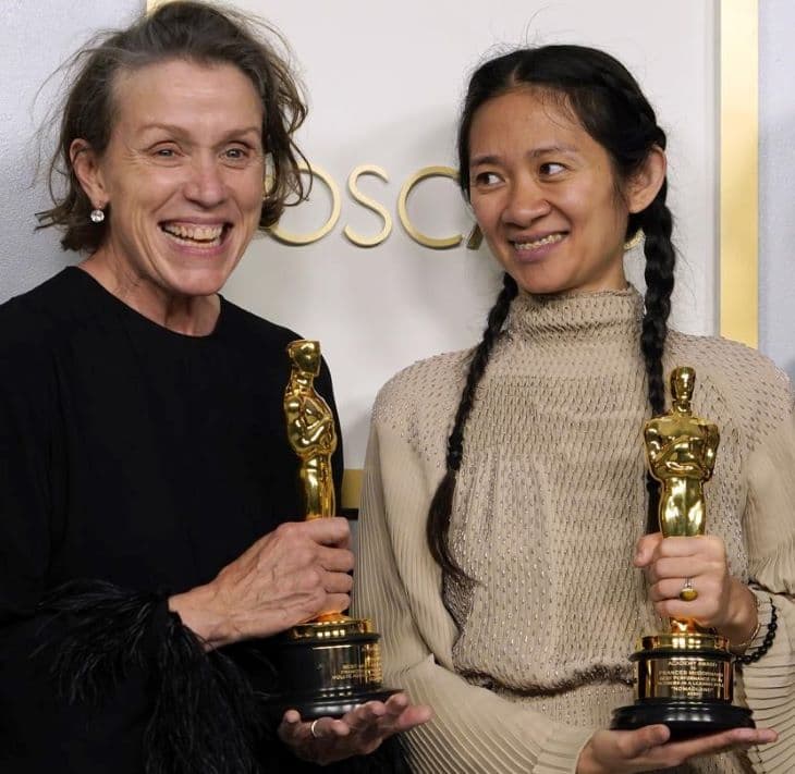 Oscar-díj - A nomádok földje lett a legjobb film, Frances McDormand pedig átvehette a legjobb színésznőnek járó aranyszobrot