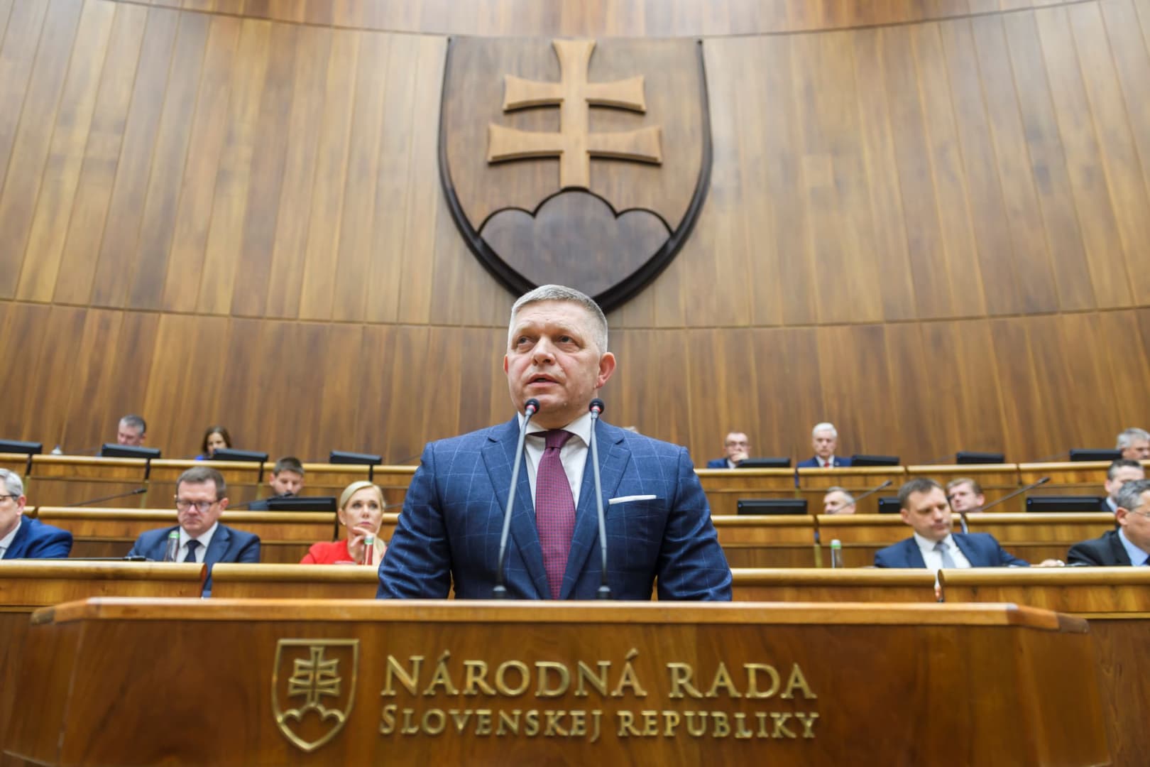 FELMÉRÉS: Szinte fej fej mellett a Smer és a PS, egy hajszálnyira a parlament kapujától a Magyar Szövetség