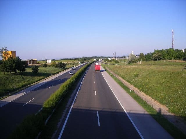 A Pozsony felé vezető magyarországi M1-es autópályán korlátozások lesznek