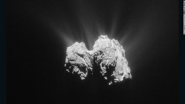 Fényvillanásokat kapott lencsevégre a műhold a Rosetta felszínén