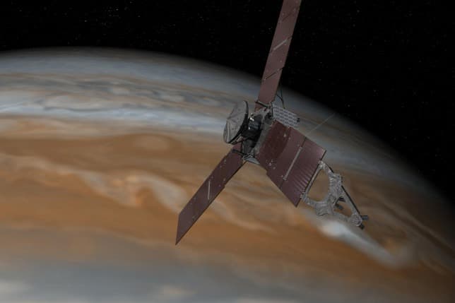 Jupiter körüli pályára állt a Juno-űrszonda