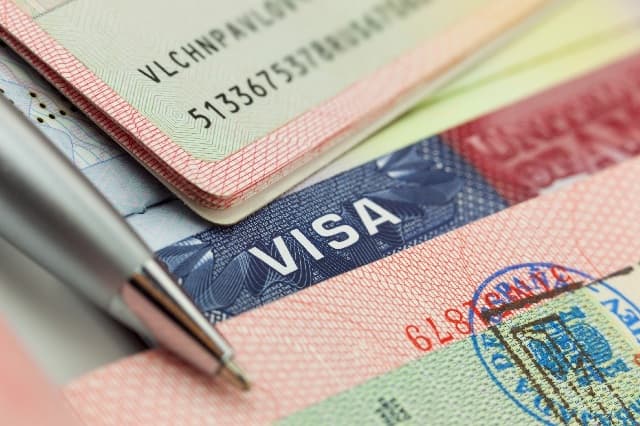 Európa Parlament: Állítsa vissza az Európai Bizottság a vízumkényszert az amerikaiak számára