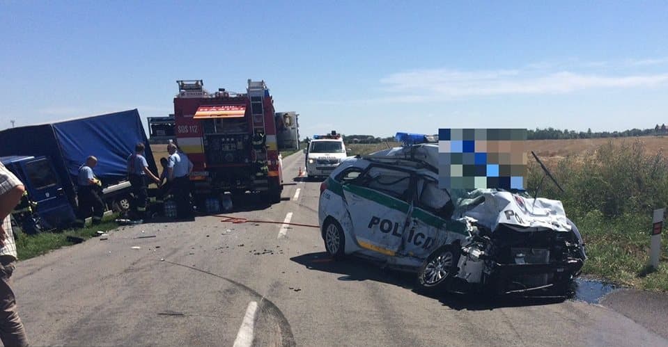 TRAGIKUS: Két rendőr vesztette életét egy közúti balesetben