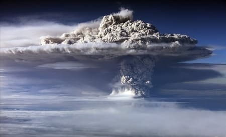 Vulkáni hamufelhő nehezíti a légi közlekedést Alaszkában