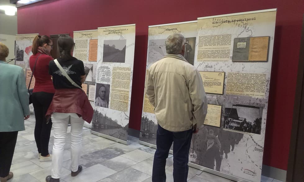 A Szovjetunióba elhurcolt magyarokról nyílt kiállítás Dunaszerdahelyen