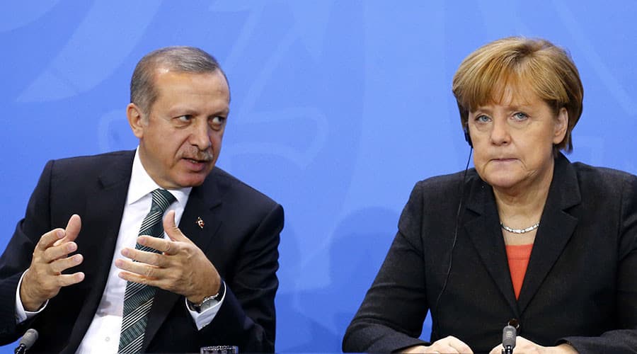 Berlin leállítja a Törökországba irányuló fegyverszállításokat