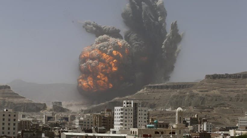 Jemeni polgárháború - Három tartományban hajtott végre légicsapást a nemzetközi koalíció