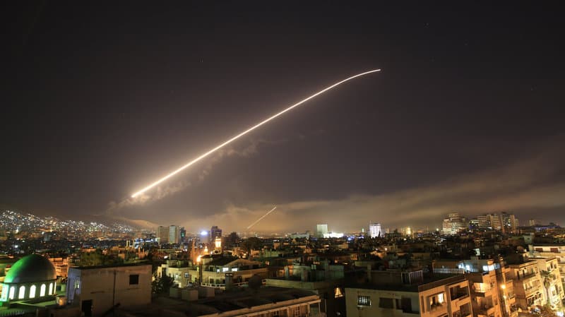 Több mint száz rakétát vetettek be a szíriai akcióban