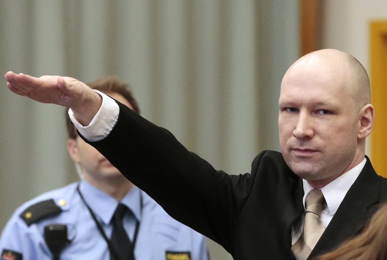 A tömeggyilkos Breivik pert nyert a norvég állammal szemben - Megsértették emberi jogait!