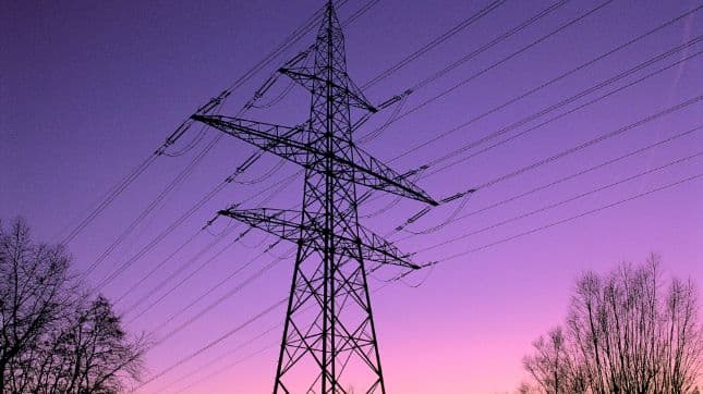 Az időjárás miatt több mint 80 településen megszakadt az áramszolgáltatás Ukrajnában