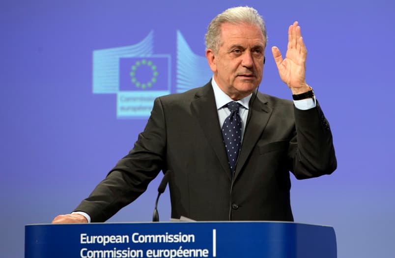 Jön a görög eurobiztos, hogy komolyan tárgyaljon Magyarországgal