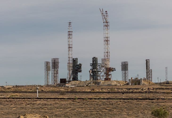 A start előtt elhalasztották egy orosz-fehérorosz-amerikai legénységű űrhajó indítását Bajkonurban (VIDEÓ)