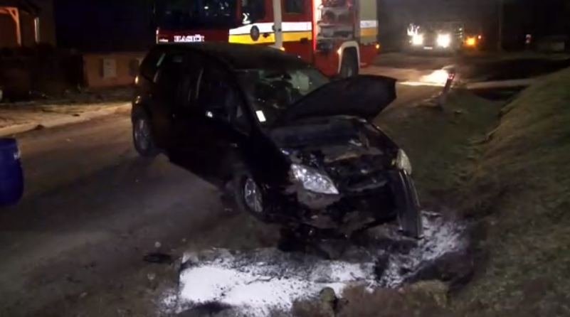 Fiatalokkal teli autó csapódott a betonhídnak – részeg volt a sofőr