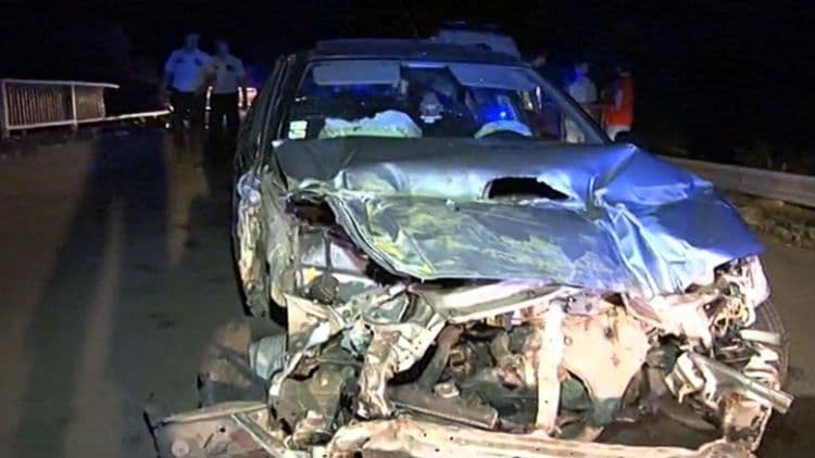 TRAGÉDIA: Kombájnnal ütközött egy autó Komáromnál, 19 éves lány vesztette életét