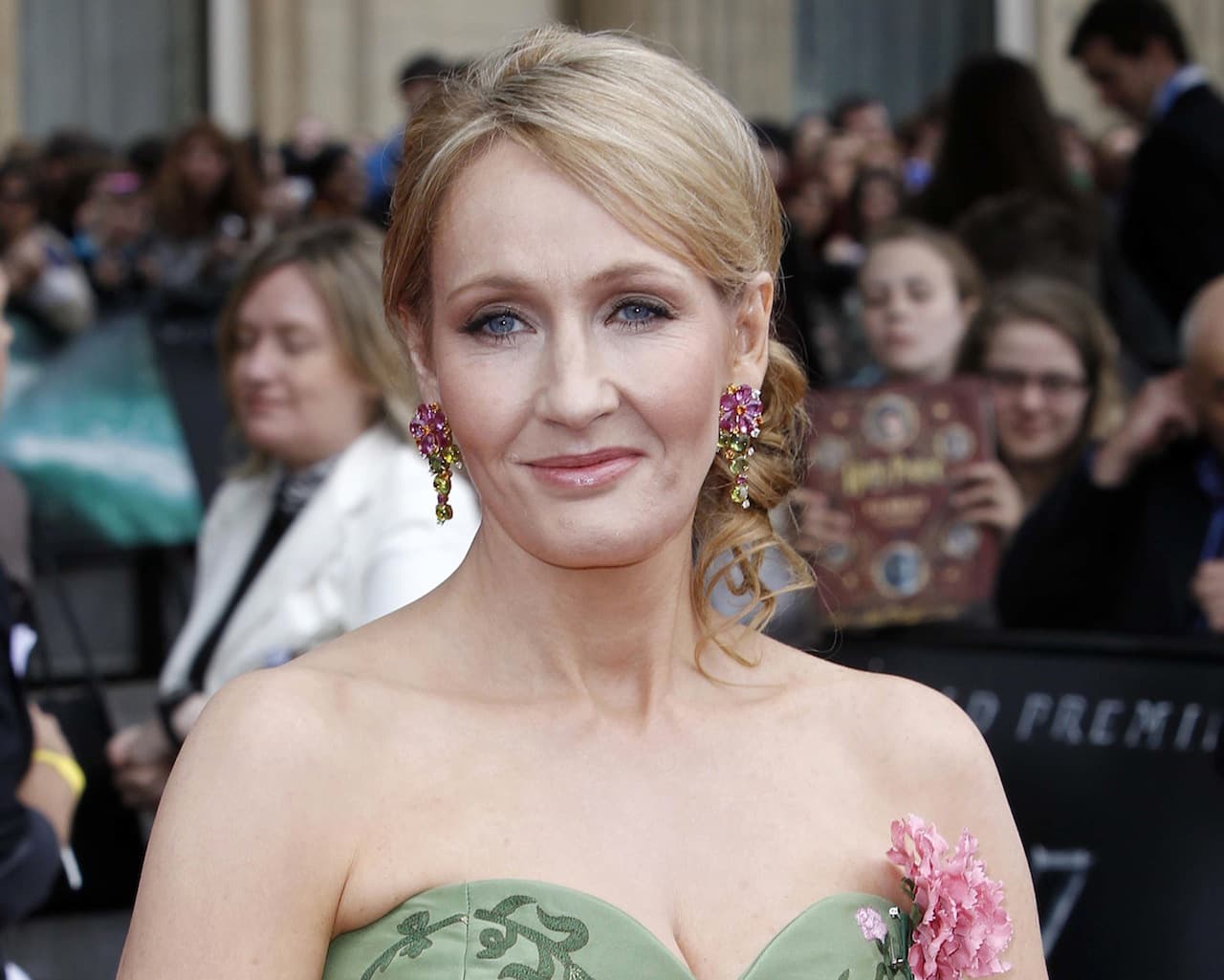 J.K. Rowling új gyerekkönyvvel próbálkozik