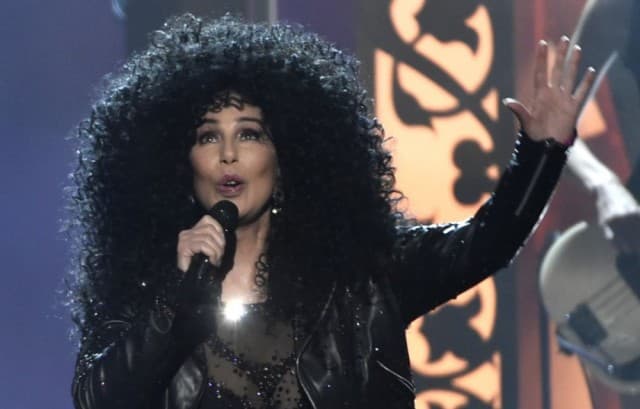 Cher életéről szóló musicalt mutatnak be jövőre