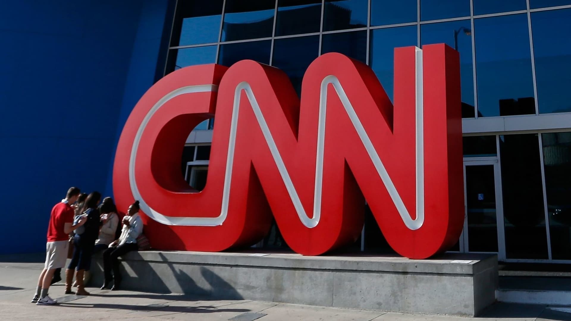 Kirúgtak a CNN-től három újságírót, mert hamis orosz vonatkozású hírt gyártottak