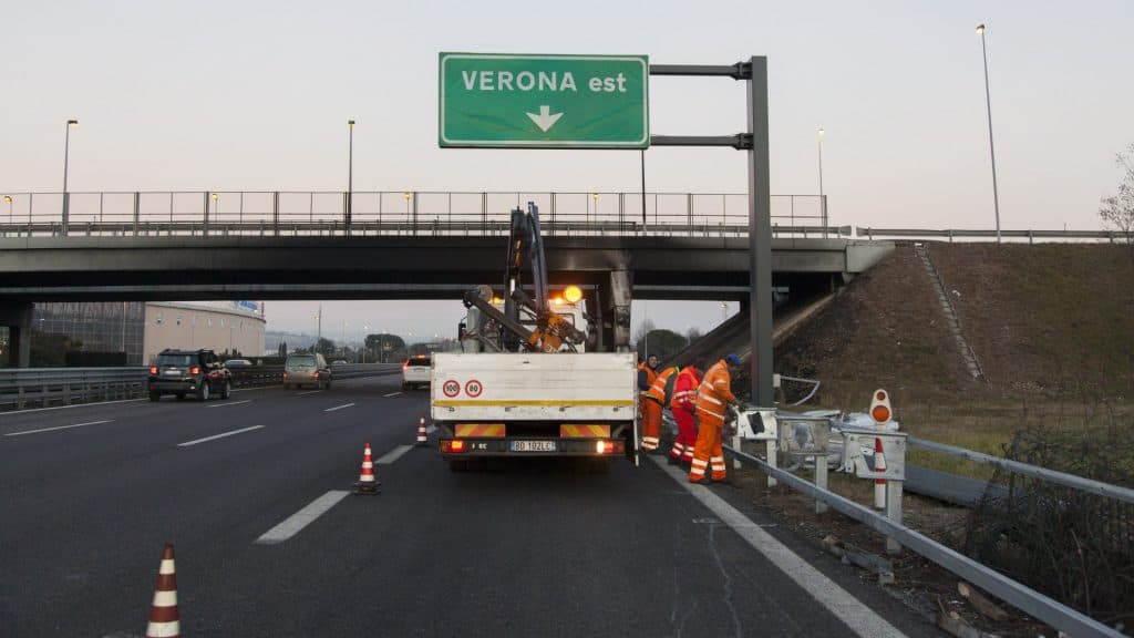 Veronai buszbaleset: Az életét áldozta a hős diák, hogy a többiek menekülhessenek