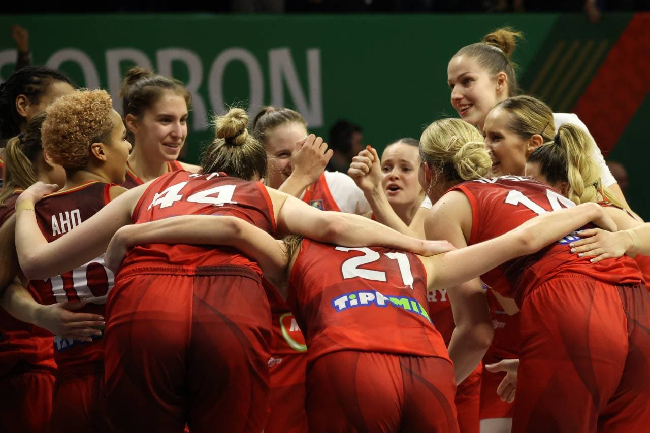 Női kosárlabda olimpiai selejtező - Bravúros győzelmet aratott a magyar csapat Japán ellen