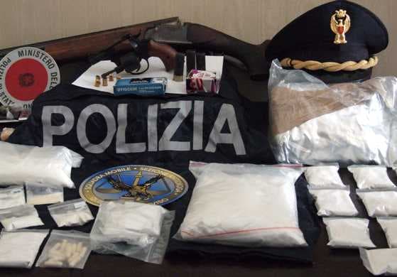 Kábítószer-kereskedőkre csapott le az olasz rendőrség