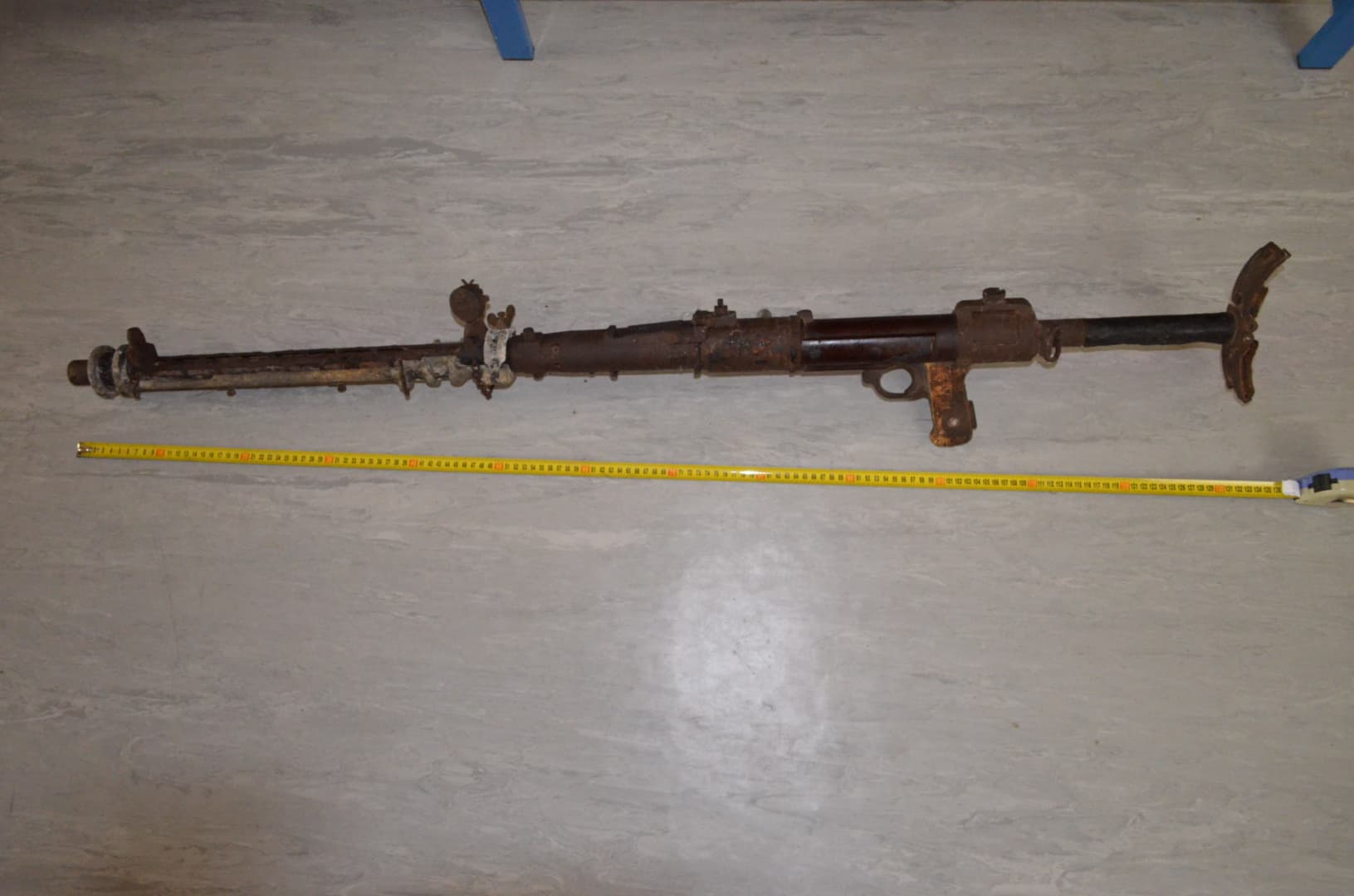 Második világháborús géppuskát találtak a kéménybe falazva