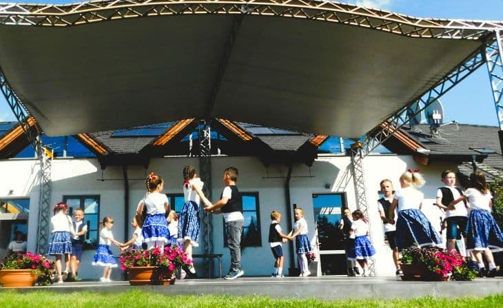 Újra összegyűltek Kisudvarnokban a népdalkörök és zenekarok - megrendezésre került a XVII. Nemzetközi Pünkösdi Népzenei Fesztivál
