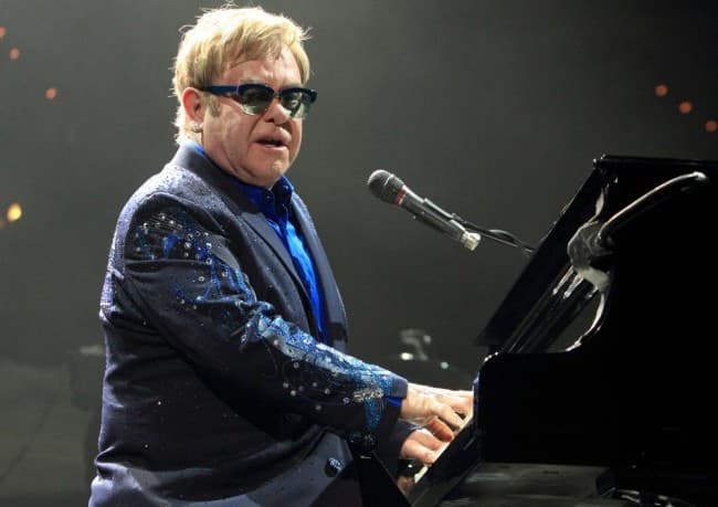 Életrajzi film készül Elton Johnról