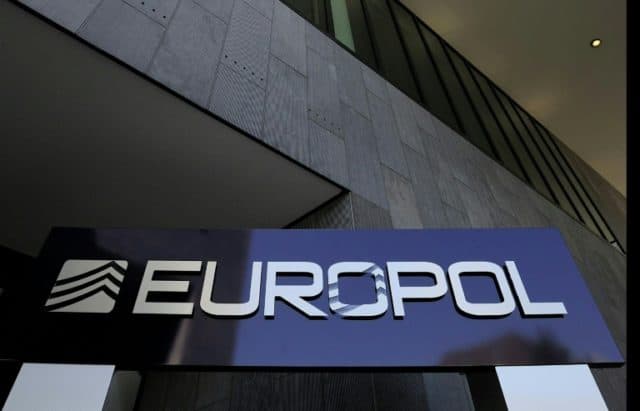 Europol: Több mint 5000 bűnszervezet működik az EU-ban!