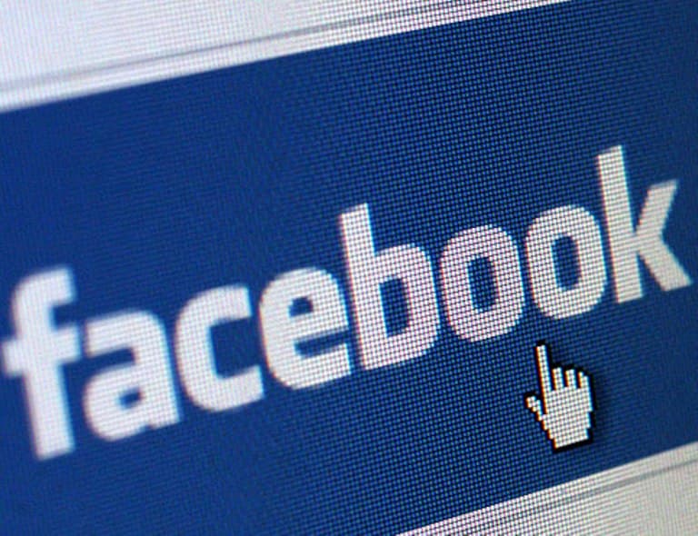 Csaknem kétmillió bejegyzést törölt már idén a Facebook a szélsőséges tartalmak elleni fellépés keretében