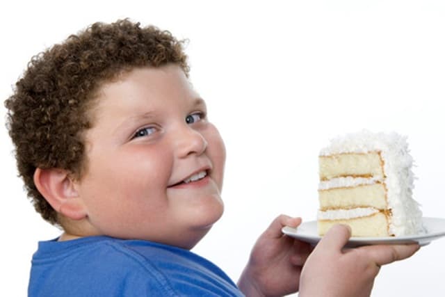 Minden harmadik hat-kilencéves európai gyerek túlsúlyos vagy elhízott