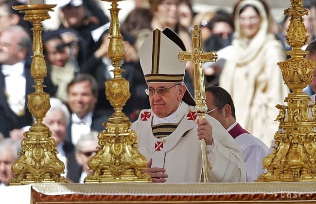 Ferenc pápa vezeti a húsvéti vigíliát, vasárnap magyarul is imádkoznak az ünnepi misén