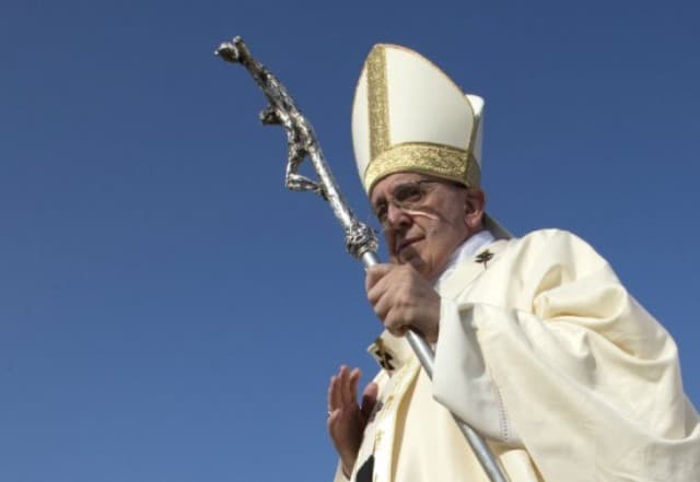 Ferenc pápa elítélte az online pornográfiát