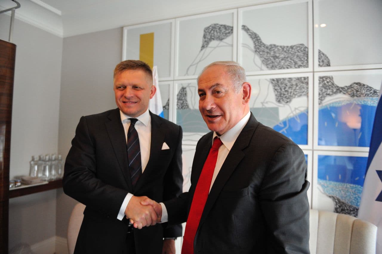 Fico meghívta Netanjahut, a fasisztákról is beszélni akar vele