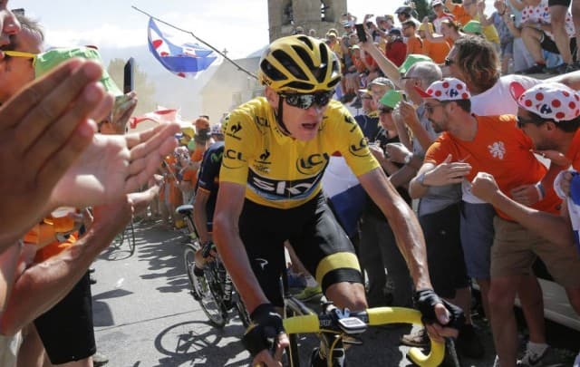 A Tour de France-győztes kerékpáros tagadja, hogy szabályt sértett  volna