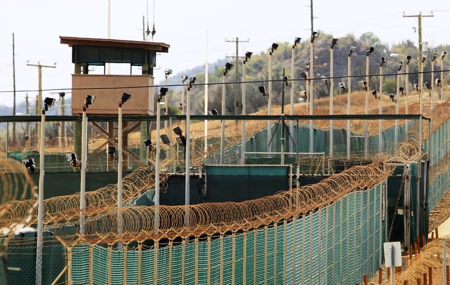 Guantánamo legsötétebb sarkaiba is betekint Oliver Stone tévésorozata