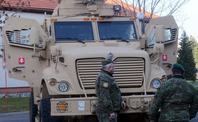 Több mint egymilliárd euróból újítják fel a szlovák hadsereg járműparkját