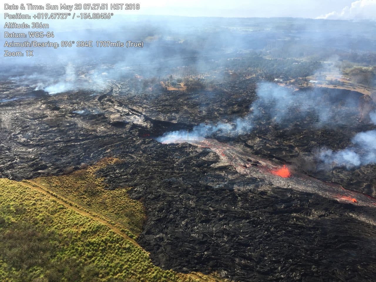 A hawaii vulkánkitörés lávafolyama elérte a Csendes-óceánt
