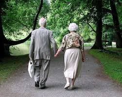 A másokról való gondoskodás meghosszabbítja az idős emberek életét
