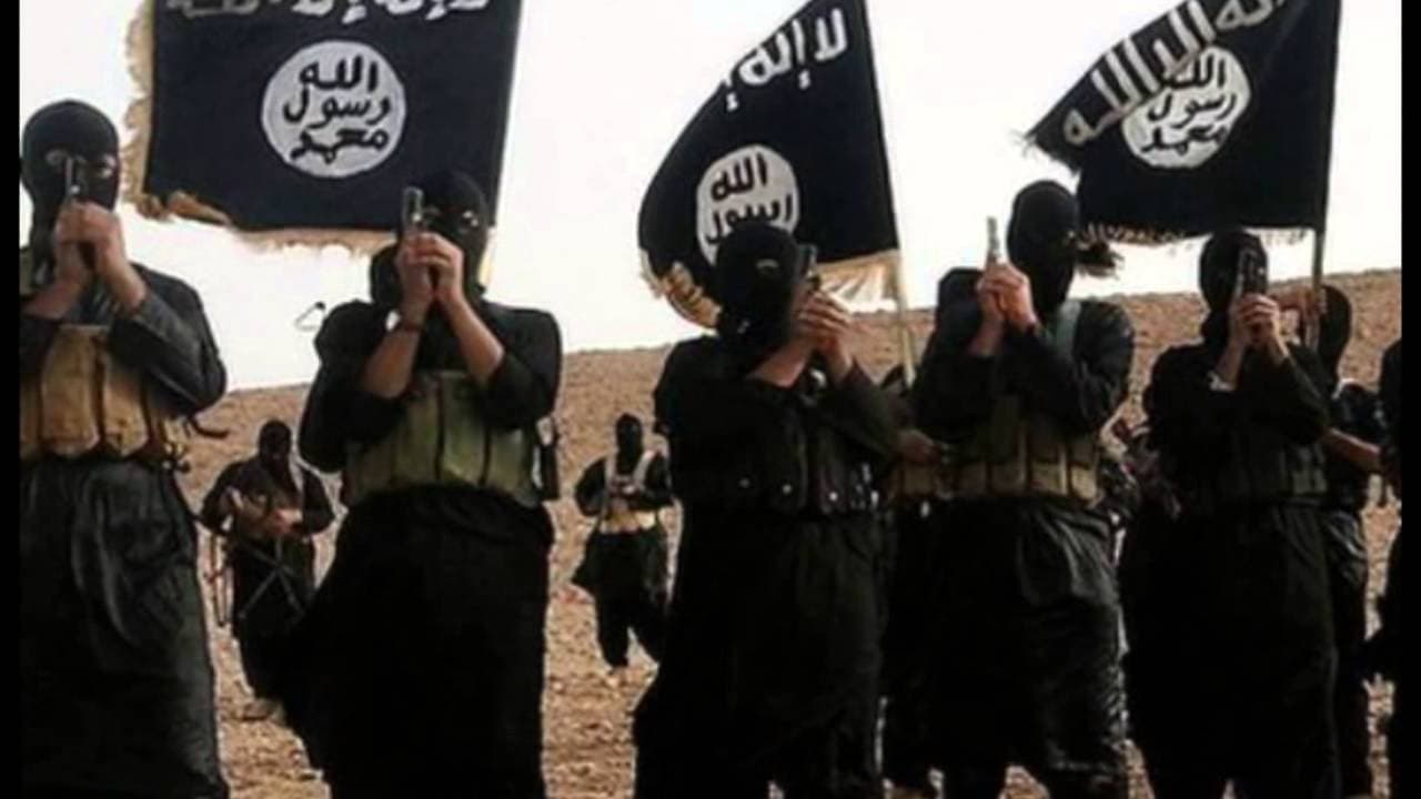 BORZALOM: Egy nőt és két gyereket fejeztek le a dzsihadisták