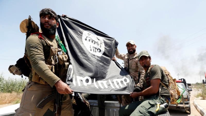 Iszlám Állam: Dzsihadista fegyveresek támadják Irakot