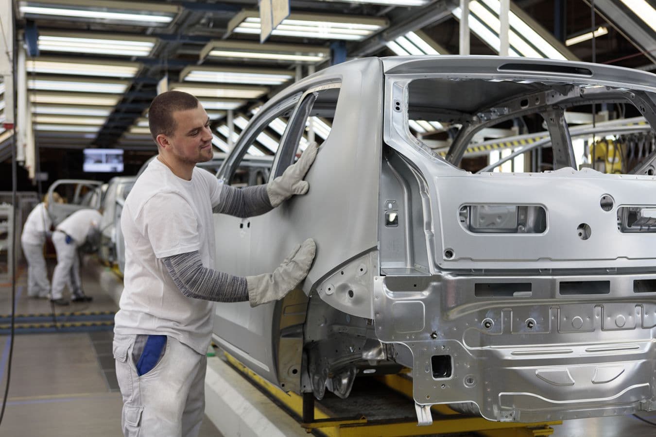 Több mint 500 embert alkalmazna a pozsonyi Volkswagen – ilyen feltételeket kínálnak