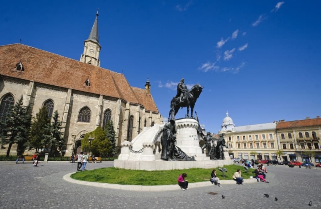 Kolozsvár kivár a kétnyelvűsítéssel